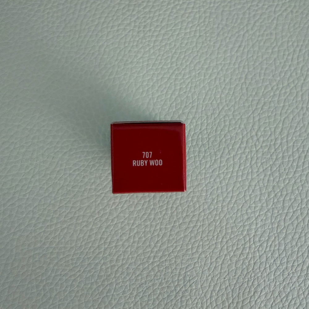 MAC Cosmetics 707 Ruby Woo